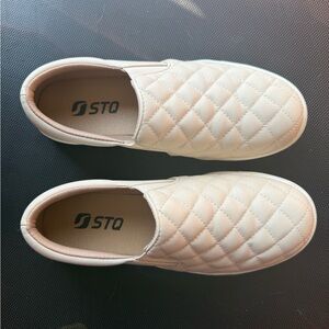 STQ Women's Quilted Slip-On Shoes - Cream